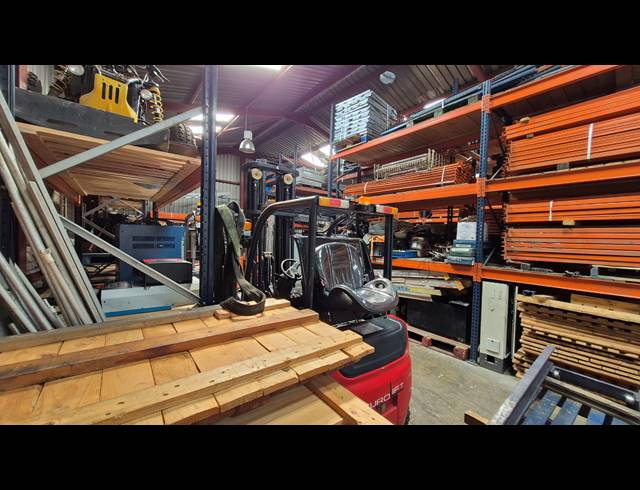 374M² FACTORY FOR SALE IN ANDERBOLT